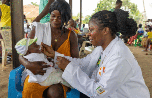 Praise the Strength and Resilience of Single Mothers !!!