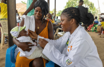 Praise the Strength and Resilience of Single Mothers !!!