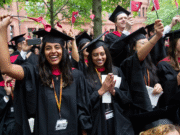 USA: Trump Blocks Harvard from Enrolling Foreign Students